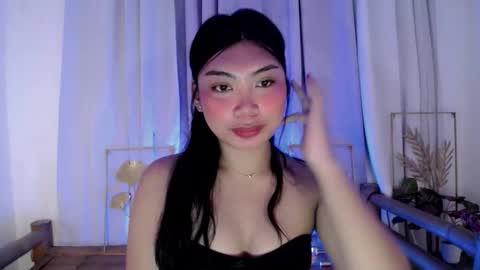 urpinay_sandra69 online show from May 11, 2026, 6:49 pm