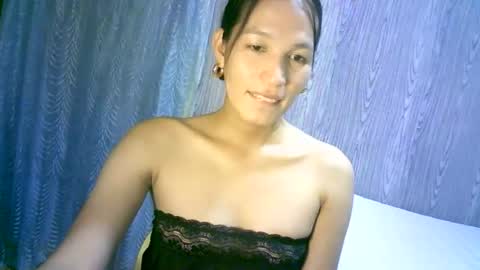 queen julia not into CHEAPGUY online show from November 9, 2025, 12:36 pm