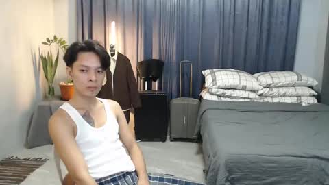 Snapshot of urpinoyasianx chatting on February 24, 2025, 1:24 am Mel online show from February 24, 2025, 1:24 am