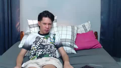 Snapshot of urpinoyasianx chatting on September 9, 2025, 6:13 am Mel online show from September 9, 2025, 6:13 am