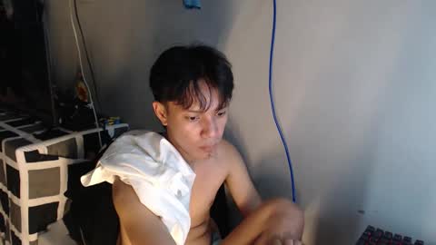 Snapshot of urpinoyasianx chatting on February 28, 2026, 1:06 am Mel online show from February 28, 2026, 1:06 am