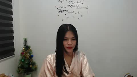hi im kim online show from December 5, 2024, 11:49 am