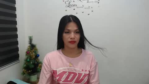 hi im kim online show from December 10, 2024, 10:38 am