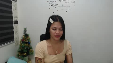hi im kim online show from December 12, 2024, 11:25 pm