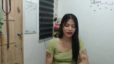 hi im kim online show from February 3, 2025, 12:47 pm