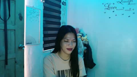 hi im kim online show from February 20, 2025, 2:07 am