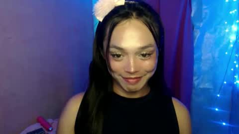 Snapshot of ursexy_debra chatting on February 10, 2026, 10:47 pm TYRA online show from February 10, 2026, 10:47 pm