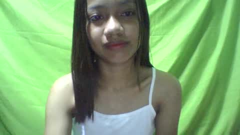 Snapshot of ursexydoll18 chatting on January 20, 2025, 11:43 pm Darlyn room online show from January 20, 2025, 11:43 pm