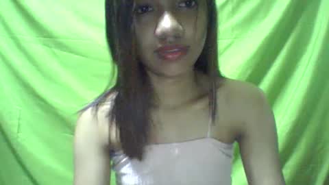 Snapshot of ursexydoll18 chatting on January 21, 2025, 2:43 am Darlyn room online show from January 21, 2025, 2:43 am