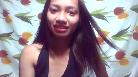 Snapshot of ursexydoll18 chatting on January 22, 2025, 12:38 pm Darlyn room online show from January 22, 2025, 12:38 pm