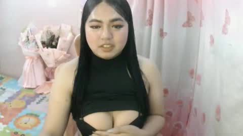 maxie online show from November 16, 2025, 7:47 am