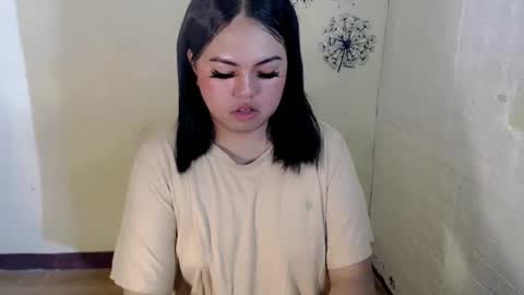 Snapshot of urslut_max chatting on March 7, 2026, 5:48 am maxie online show from March 7, 2026, 5:48 am