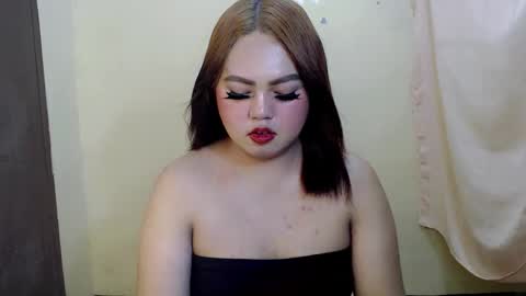Snapshot of urslut_max chatting on April 26, 2026, 7:50 am maxie online show from April 26, 2026, 7:50 am