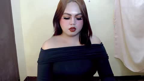 Snapshot of urslut_max chatting on April 28, 2026, 7:13 am maxie online show from April 28, 2026, 7:13 am
