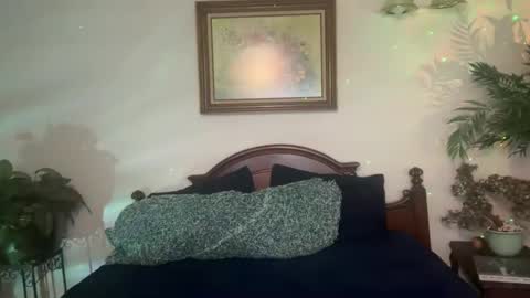 Snapshot of ursw33taddiction chatting on December 2, 2024, 7:03 am Sasha online show from December 2, 2024, 7:03 am