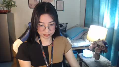 Snapshot of urwetasianprincessxx chatting on February 12, 2025, 12:01 pm Ashley Kate Mateo Gray online show from February 12, 2025, 12:01 pm