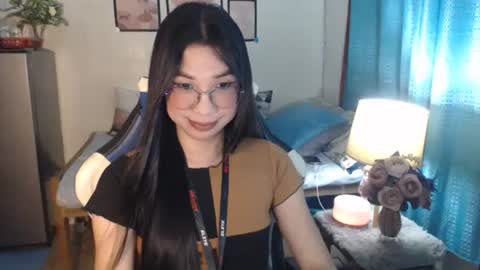 Snapshot of urwetasianprincessxx chatting on February 27, 2025, 11:31 am Ashley Kate Mateo Gray online show from February 27, 2025, 11:31 am
