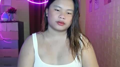 Snapshot of urwifematerial69_ chatting on January 24, 2025, 10:53 am Bella Miles Olivia online show from January 24, 2025, 10:53 am