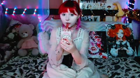 Snapshot of usagi_blush chatting on January 24, 2025, 4:39 pm Usagi Blush online show from January 24, 2025, 4:39 pm