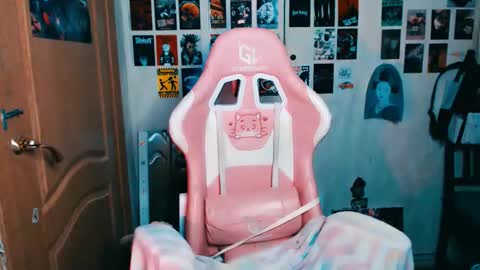 Snapshot of usagi_blush chatting on October 2, 2025, 2:07 am Usagi Blush online show from October 2, 2025, 2:07 am