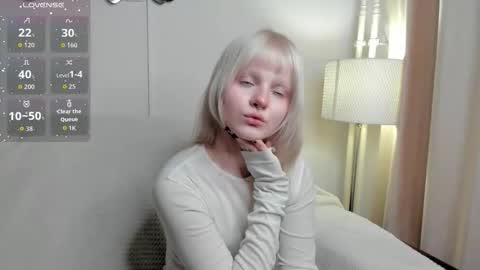 Snapshot of ustimeow chatting on February 17, 2026, 1:51 pm Usti online show from February 17, 2026, 1:51 pm