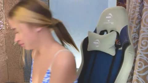 Leila online show from October 17, 2025, 3:47 pm