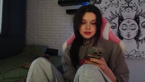 Eva online show from January 17, 2025, 5:11 am