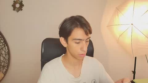 Snapshot of uyukie chatting on September 30, 2025, 11:59 am UYUKIE online show from September 30, 2025, 11:59 am