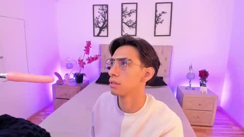 Snapshot of uyukie chatting on October 17, 2025, 11:57 am UYUKIE online show from October 17, 2025, 11:57 am