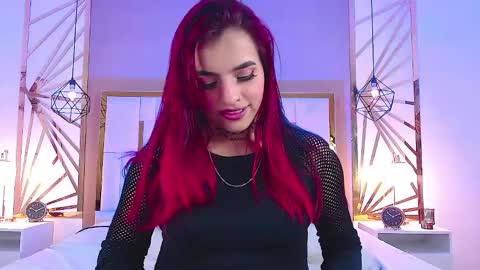 Snapshot of vaaleriee_miller_ chatting on December 3, 2024, 4:39 pm valeriee miller online show from December 3, 2024, 4:39 pm