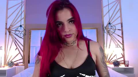 Snapshot of vaaleriee_miller_ chatting on December 4, 2024, 5:11 pm valeriee miller online show from December 4, 2024, 5:11 pm