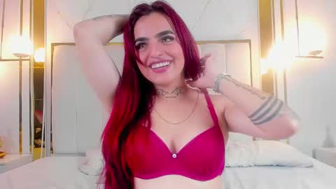 Snapshot of vaaleriee_miller_ chatting on January 14, 2025, 10:34 pm valeriee miller online show from January 14, 2025, 10:34 pm