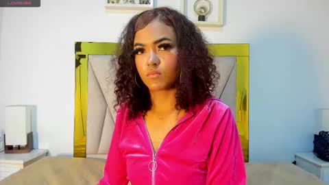 Snapshot of vahiolet_fuentes chatting on December 18, 2025, 3:01 am vahioleth online show from December 18, 2025, 3:01 am
