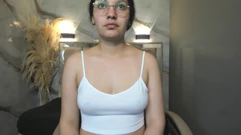 Vainilla online show from March 7, 2026, 1:24 am