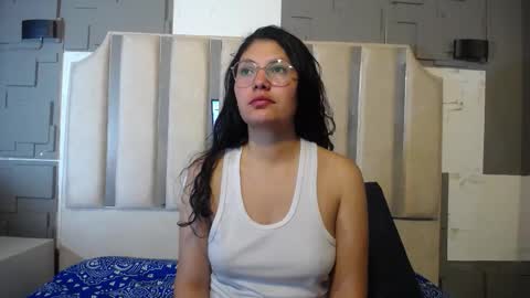 Vainilla online show from March 26, 2026, 1:55 am