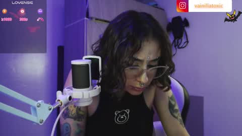 Snapshot of vainilla_l chatting on October 4, 2025, 12:30 am Vainilla Independent model online show from October 4, 2025, 12:30 am