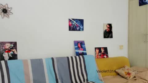 Vaiolet1314 online show from March 3, 2025, 12:16 pm