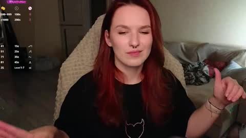 Val online show from October 26, 2025, 7:31 pm