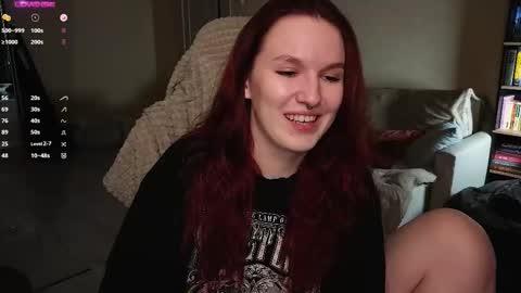 Snapshot of val_manson chatting on March 5, 2026, 9:11 pm Val online show from March 5, 2026, 9:11 pm