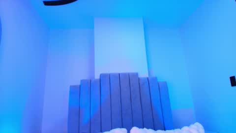 Valentina online show from November 21, 2025, 7:34 pm