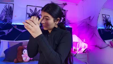 Tifanny  online show from October 27, 2025, 8:02 pm