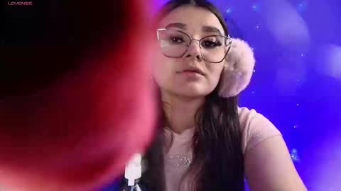 Tifanny  online show from December 16, 2025, 7:52 pm