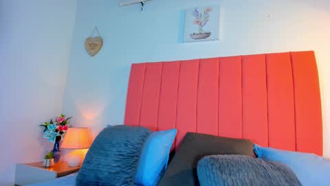 VALENTINA  3 online show from October 20, 2025, 12:05 pm