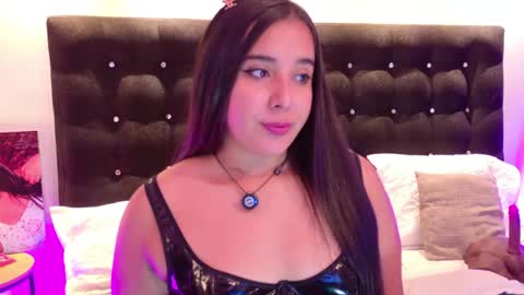 Snapshot of valen_scott_ chatting on April 14, 2026, 12:44 pm Valen Scott online show from April 14, 2026, 12:44 pm