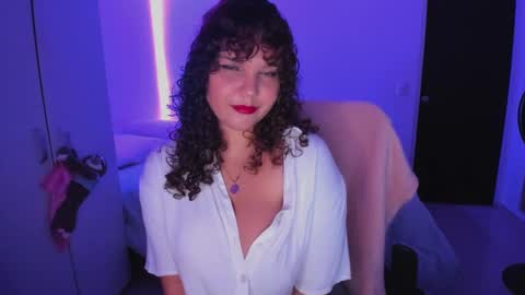 valen_smile_ online show from December 22, 2024, 1:55 am