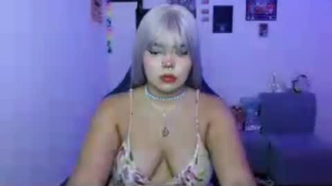 Snapshot of valenbeauty chatting on July 5, 2026, 1:45 am valenbeauty online show from July 5, 2026, 1:45 am