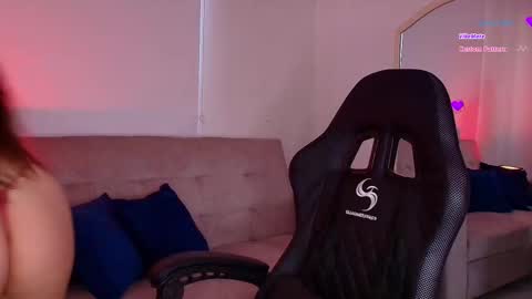 Snapshot of valengarcia_ chatting on March 3, 2026, 10:37 pm valen online show from March 3, 2026, 10:37 pm