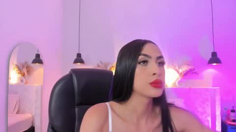 Snapshot of valenn__smith chatting on February 12, 2025, 12:33 pm Valentina online show from February 12, 2025, 12:33 pm