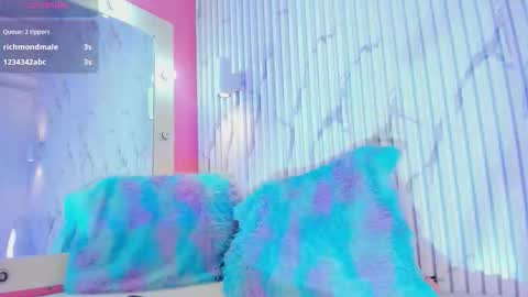 Valentina online show from November 28, 2025, 7:38 pm