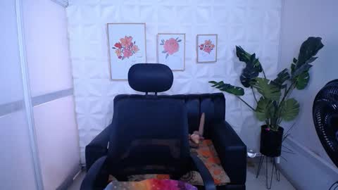 Snapshot of valentina_mature chatting on March 9, 2026, 7:29 pm Valentina online show from March 9, 2026, 7:29 pm